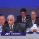 Fotografía de archivo del 12 de abril de 2025, en la que puede verse al presidente de la AFC, Shaikh Salman bin Ebrahim Al Khalifa (c), durante un congreso regional. EFE/ FAZRY ISMAIL