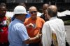 Personas se manifiestan para exigir que se celebren elecciones presidenciales este año en el país suramericano, al cumplirse siete meses de la captura de Nicolás Maduro por parte de tropas estadounidenses, este lunes, en Caracas (Venezuela). EFE/ Ronald Peña R
