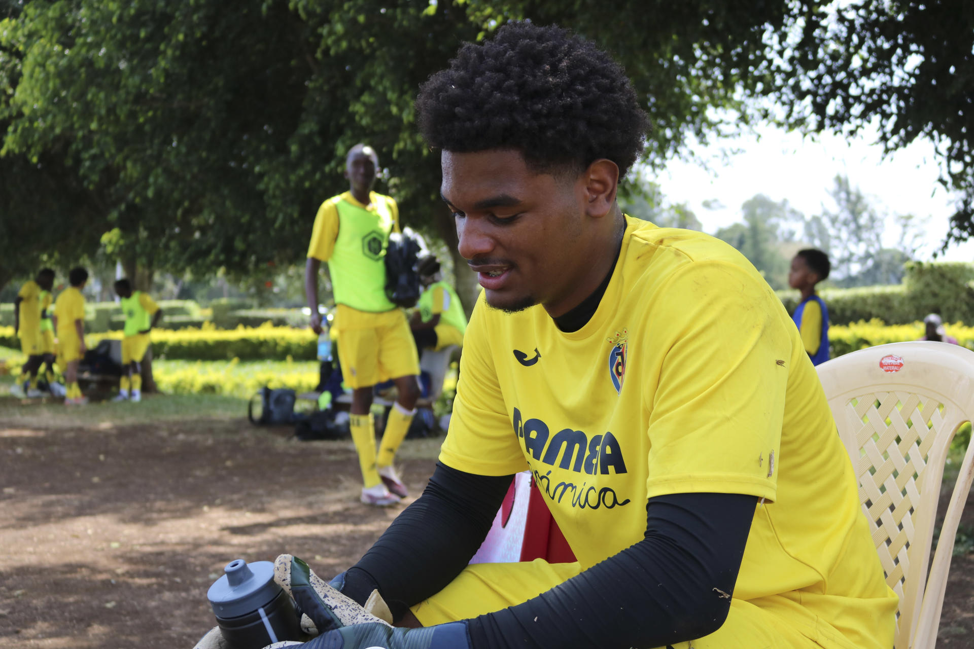 El Villarreal celebra esta semana su primer campus en Kenia, una iniciativa de su academia internacional junto a New Hera Interconnection, abierta a niños y niñas de categorías sub-8 a sub-19, en un campo de Don Bosco Utume, en Nairobi. EFE/Diego Nicolás Alonso