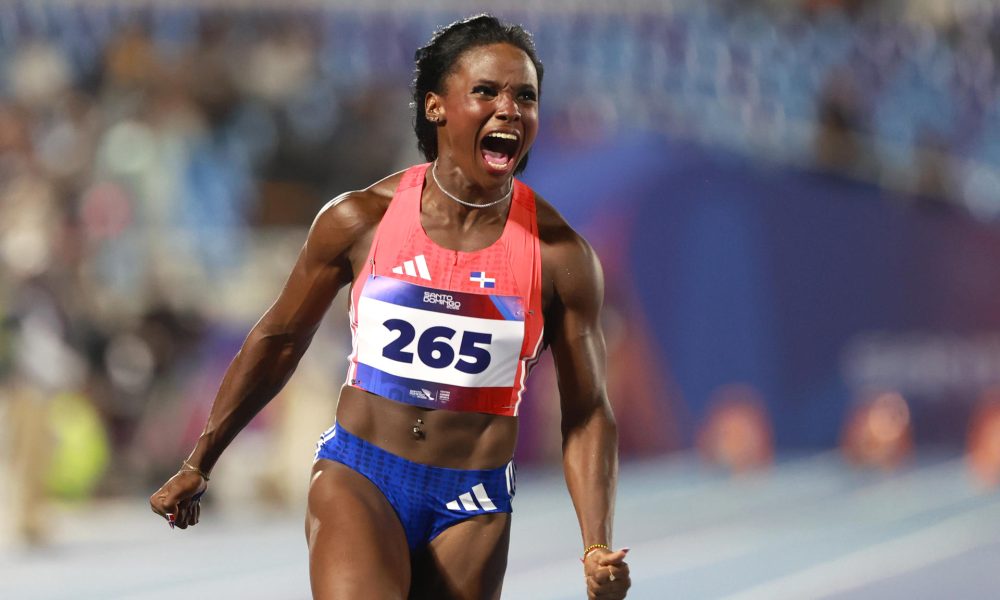 Liranyi Alonso, de República Dominicana, reacciona al ganar la final de los 100 metros femenino durante los XXV Juegos Centroamericanos y del Caribe Santo Domingo 2026, en Santo Domingo (República Dominicana). EFE/ Orlando Barría