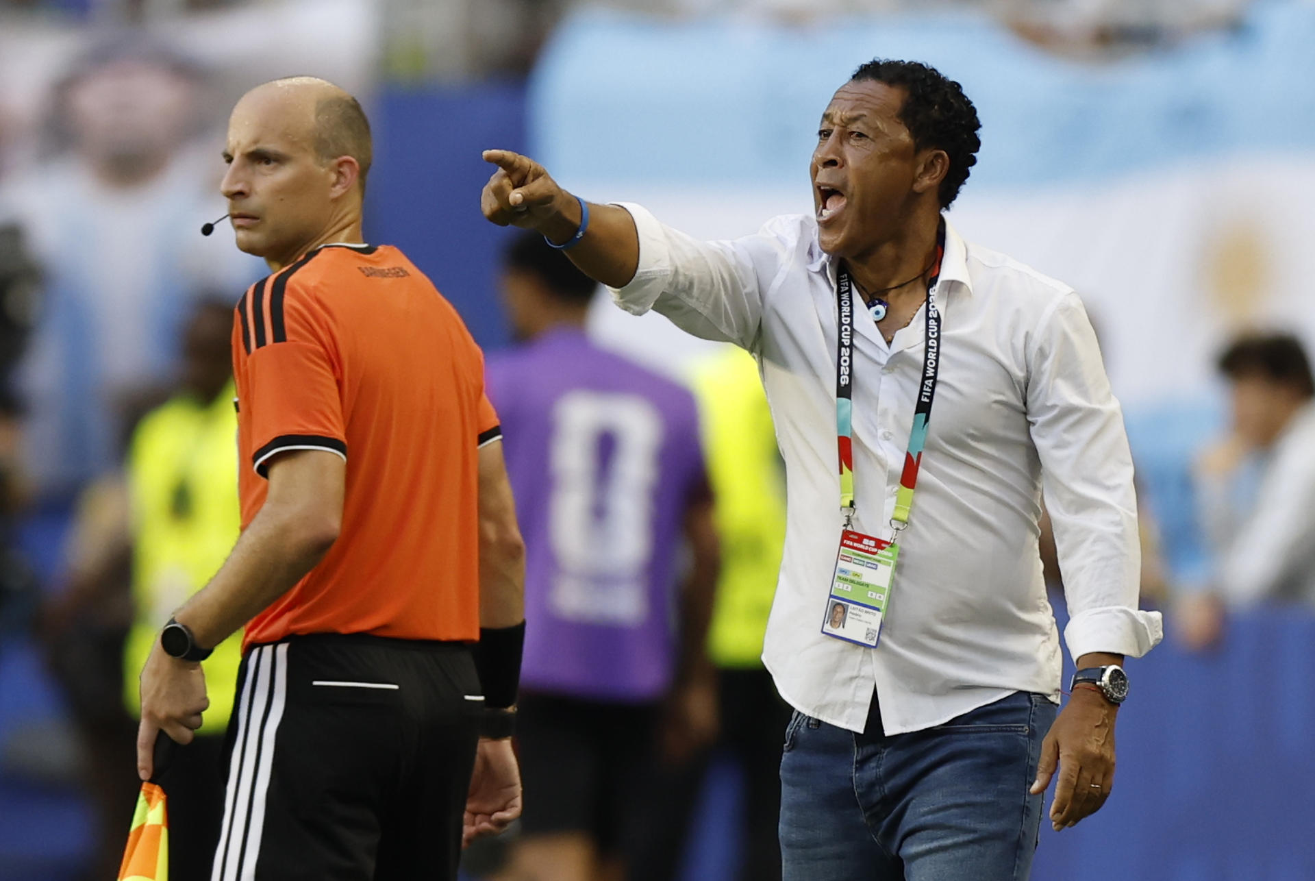 Bubista, seleccionador de Cabo Verde, en un momento del partido de dieciseisavos de final del Mundial 2026 disputado contra Argentina, en el estadio Hard Rock en Miami (Estados Unidos). EFE/ Alberto Estevez