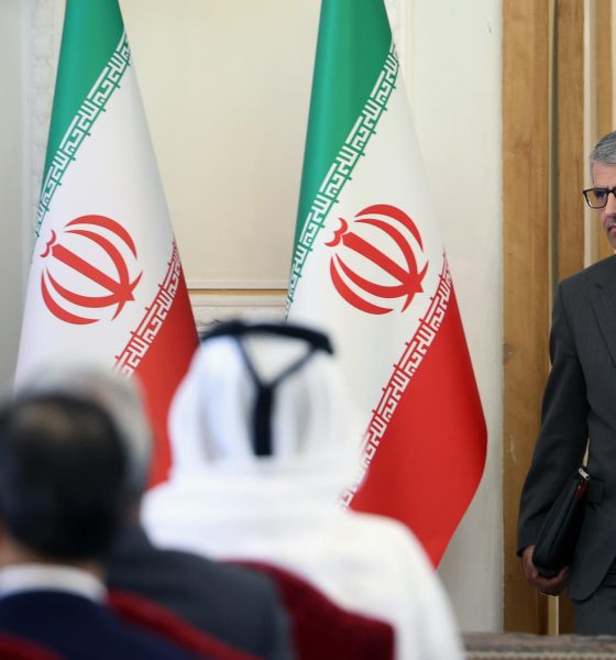 Imagen del portavoz del Ministerio iraní de Exteriores, Ismail Bagaei, quien en una rueda de prensa celebrada este miércoles, afirmó que los intercambios de mensajes con Estados Unidos a través de Pakistán, como país mediador, han continuado tras la ronda de negociaciones del sábado pasado y que una delegación pakistaní podría visitar Teherán en el marco de los esfuerzos para acordar nuevas conversaciones. EFE/ Abedin Taherkenareh