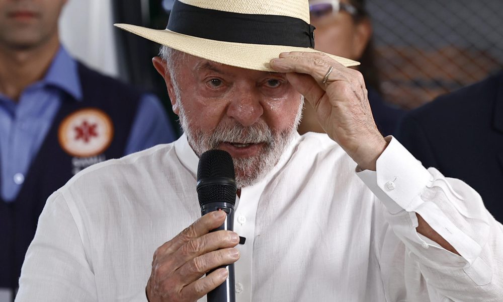 Fotografía de archivo del 28 de julio de 2026 que muestra al presidente de Brasil, Luiz Inácio Lula da Silva, hablando durante una visita al Hospital Andaraí, en Río de Janeiro (Brasil). EFE/ Andre Coelho / ARCHIVO