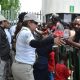 Alrededor de 40 migrantes cubanos que fueron asegurados y trasladados del centro del país a la estación migratoria siglo XXI, en el sureño estado de Chiapas, se amotinaron al conocer que iban a ser deportados y prendieron fuego al interior de las instalaciones. Fotografía de archivo. EFE/ José Torres