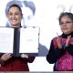La presidenta de México, Claudia Sheinbaum, acompañada de secretaria Anticorrupción y Buen Gobierno, Raquel Buenrostro (d), participan en una rueda de prensa este martes en Palacio Nacional de la Ciudad de México (México). EFE/Sáshenka Gutiérrez