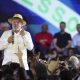 El presidente de Brasil, Luiz Inácio Lula da Silva, reacciona en la convención nacional del Partido de los Trabajadores de Brasil (PT) este domingo, en Sao Paulo (Brasil).EFE/ Sebastiao Moreira