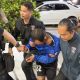 Chonburi (Thailand), 01/08/2026.- Fotografía cedida por la Policía Provincial de la Región 2 de Tailandia muestra el traslado de dos sospechosos de los asesinatos de cinco personas cerca de la turística Pattaya, incluidos dos hermanos rusos. EFE/EPA/PROVINCIAL POLICE REGION 2 / HANDOUT HANDOUT EDITORIAL USE ONLY/NO SALES