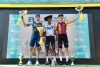 El ciclista del Movistar Team, Natnael Tesfatsion (c), se ha impuesto a Pau Miquel (i) y Alex Aramburu (d) en el 81º Circuito de Getxo-Memorial Hermanos Otxoa, que en esta edición rinde homenaje a Pello Bilbao con motivo de la retirada del ciclista vizcaíno al final de esta temporada. EFE/ Miguel Toña