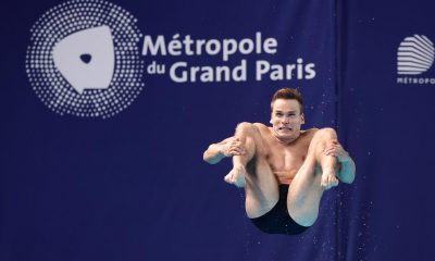 El alemán Moritz Wesemann revalidó el título de campeón continental que conquistó el pasado año en Antalya, tras imponerse este sábado en la final de trampolín de 1 metro de los Europeos de París con un espectacular salto final. EFE/EPA/TERESA SUAREZ